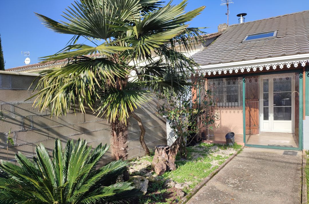 LUDON MEDOC - Maison 3 chambres, bureau, jardin et dépendances